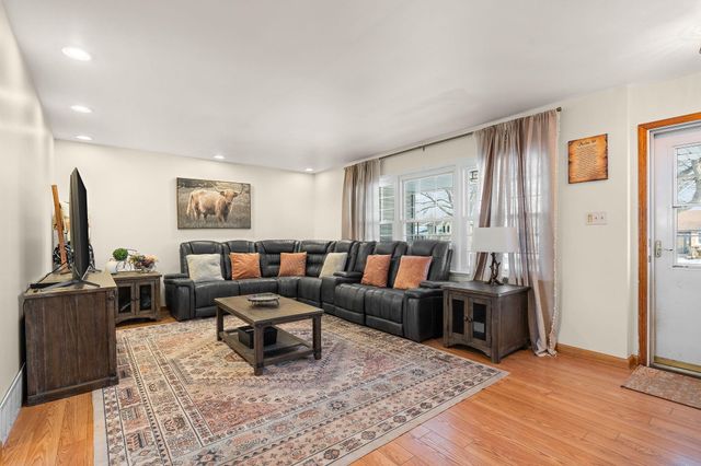 319 Michele Avenue, Crown Point, IN 46307