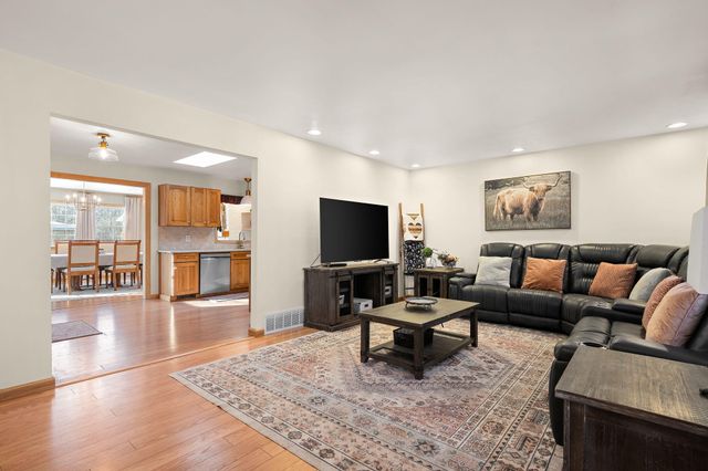 319 Michele Avenue, Crown Point, IN 46307