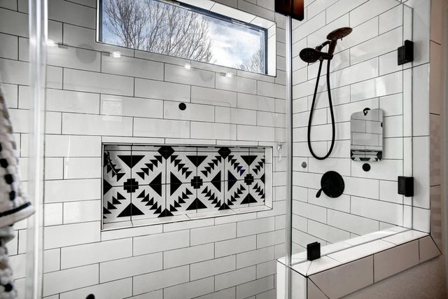 338 W Keanahalululu LN, Bastrop, TX 78602