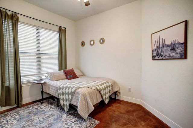 338 W Keanahalululu LN, Bastrop, TX 78602