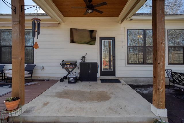 338 W Keanahalululu LN, Bastrop, TX 78602