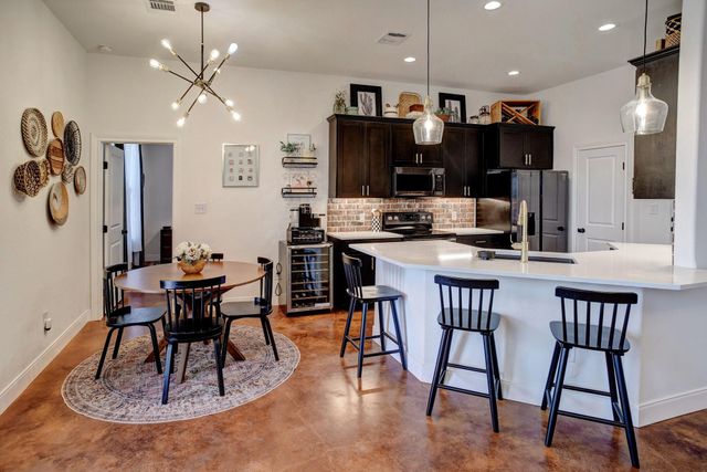 338 W Keanahalululu LN, Bastrop, TX 78602