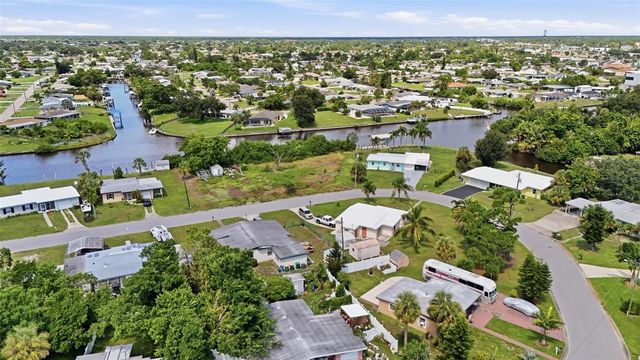 213 WATERWAY CIRCLE NE, Port Charlotte, FL 33952