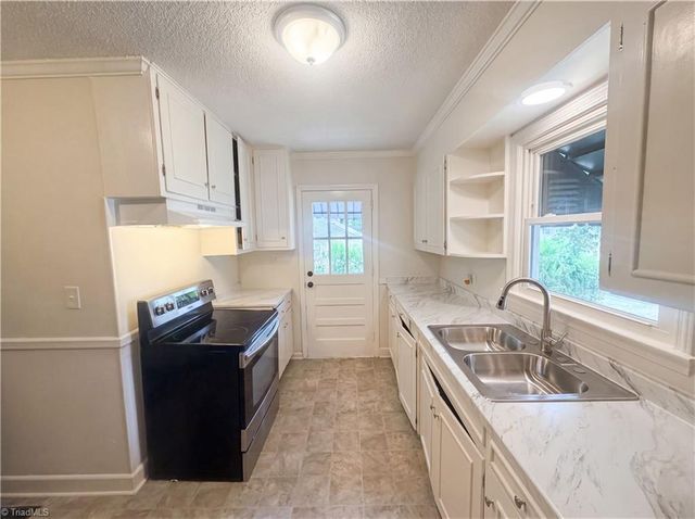 2403 Rowe Street, Greensboro, NC 27407