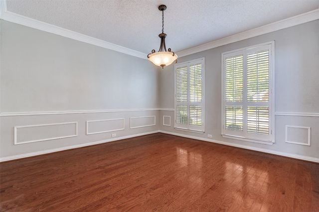 2405 N Hunter Place Lane, Arlington, TX 76006