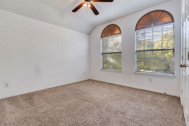 2405 N Hunter Place Lane, Arlington, TX 76006