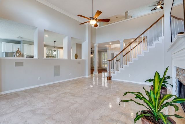 2405 N Hunter Place Lane, Arlington, TX 76006