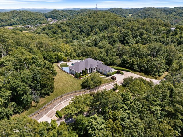 720 Valhalla Ln, Brentwood, TN 37027