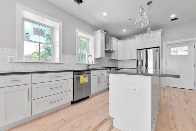 140 Bayswater St 1, Boston, MA 02128