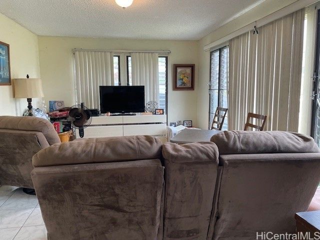 47-166 Wailehua Road, Kaneohe, HI 96744