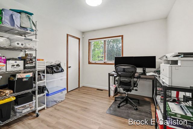 2756 Marquette Avenue, Muskegon, MI 49442
