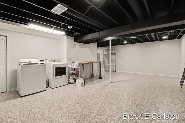 2756 Marquette Avenue, Muskegon, MI 49442