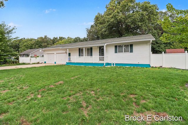 2756 Marquette Avenue, Muskegon, MI 49442