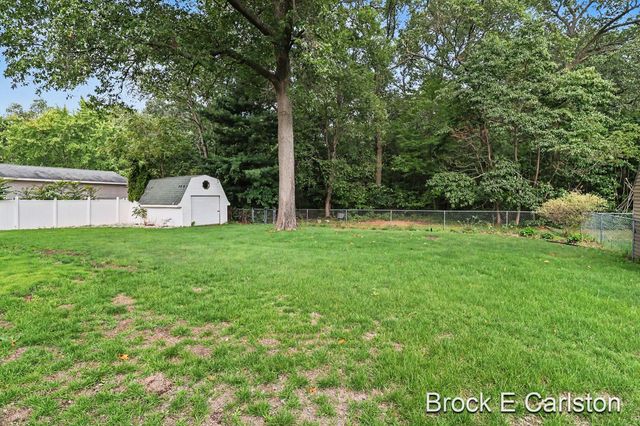 2756 Marquette Avenue, Muskegon, MI 49442