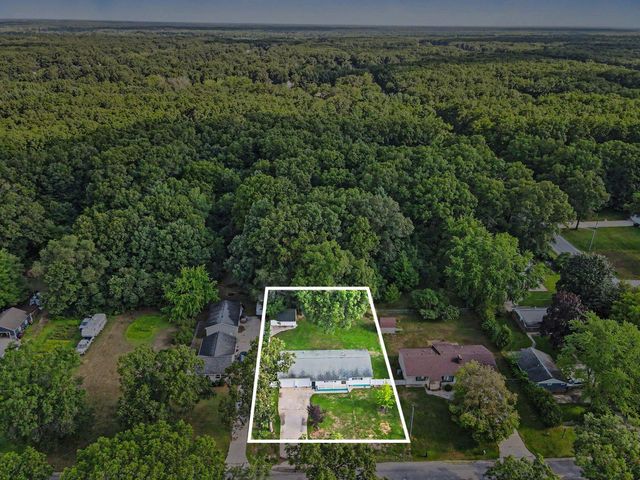 2756 Marquette Avenue, Muskegon, MI 49442