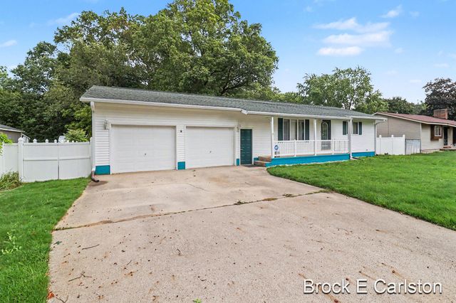 2756 Marquette Avenue, Muskegon, MI 49442