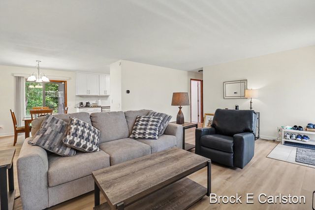 2756 Marquette Avenue, Muskegon, MI 49442