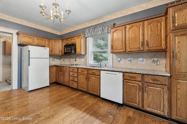 6804 Clore Ln, Crestwood, KY 40014