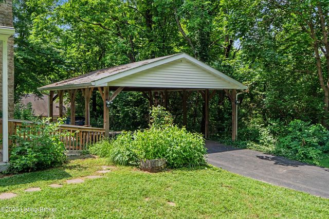 6804 Clore Ln, Crestwood, KY 40014