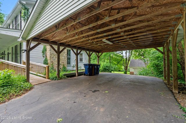 6804 Clore Ln, Crestwood, KY 40014