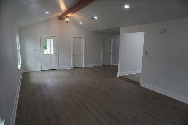 1000 North Sterling Avenue, Bryan, TX 77803