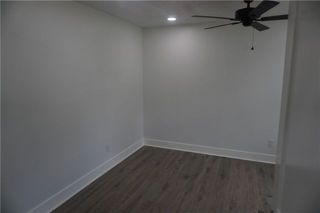 1000 North Sterling Avenue, Bryan, TX 77803