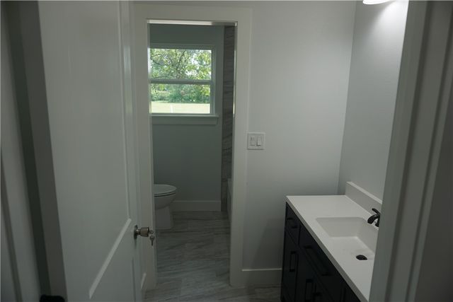 1000 North Sterling Avenue, Bryan, TX 77803