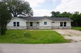1000 North Sterling Avenue, Bryan, TX 77803