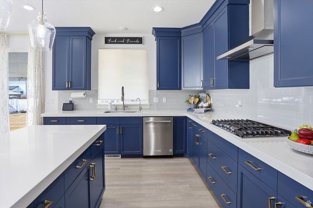 271 N 110 W, Vineyard, UT 84059