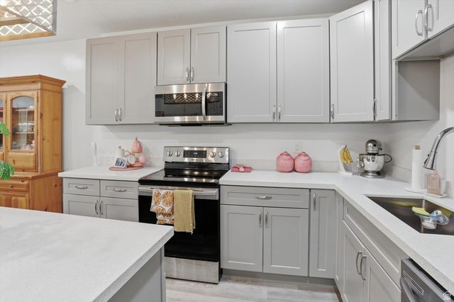 271 N 110 W, Vineyard, UT 84059