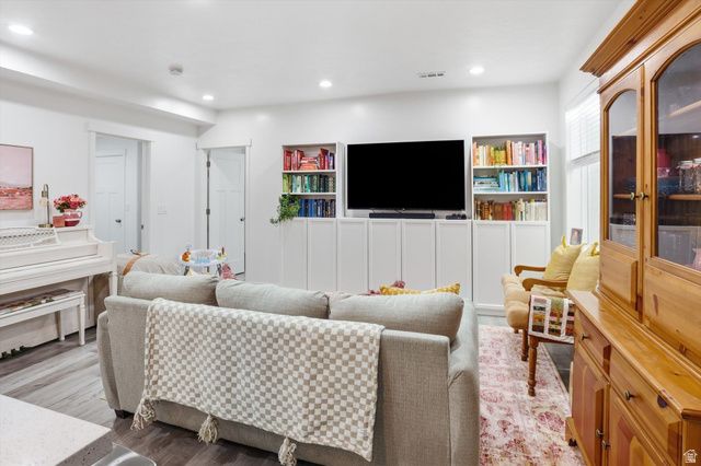 271 N 110 W, Vineyard, UT 84059