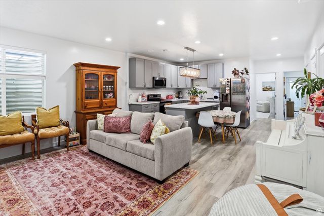 271 N 110 W, Vineyard, UT 84059