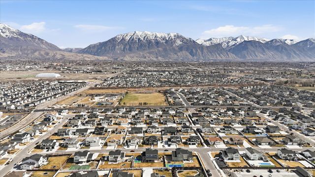 271 N 110 W, Vineyard, UT 84059