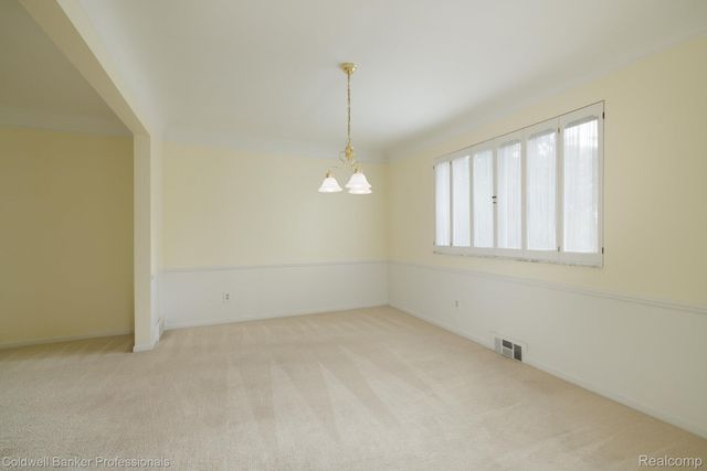 1399 Edmundton Drive, Grosse Pointe Woods, MI 48236