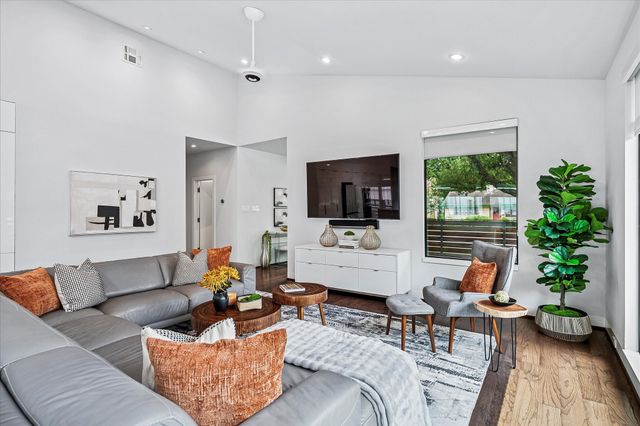 6135 Marquita Avenue, Dallas, TX 75214