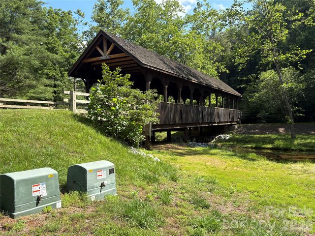 239 Stone Valley Way, Hendersonville, NC 28792