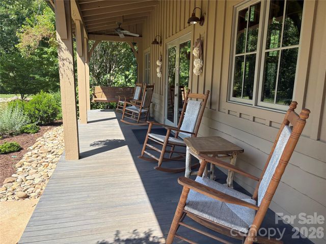 239 Stone Valley Way, Hendersonville, NC 28792