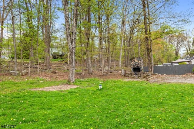103 Prospect Point Rd, Jefferson Twp., NJ 07849