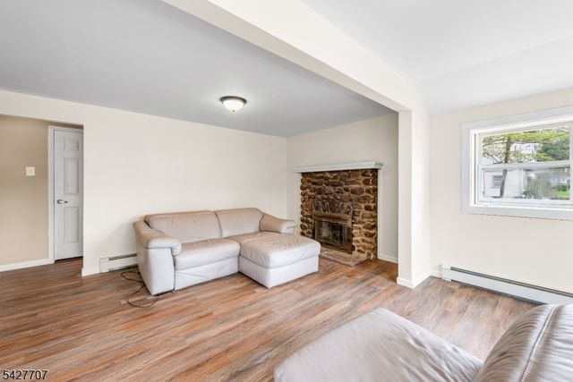103 Prospect Point Rd, Jefferson Twp., NJ 07849