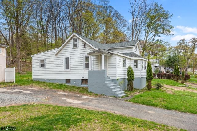 103 Prospect Point Rd, Jefferson Twp., NJ 07849
