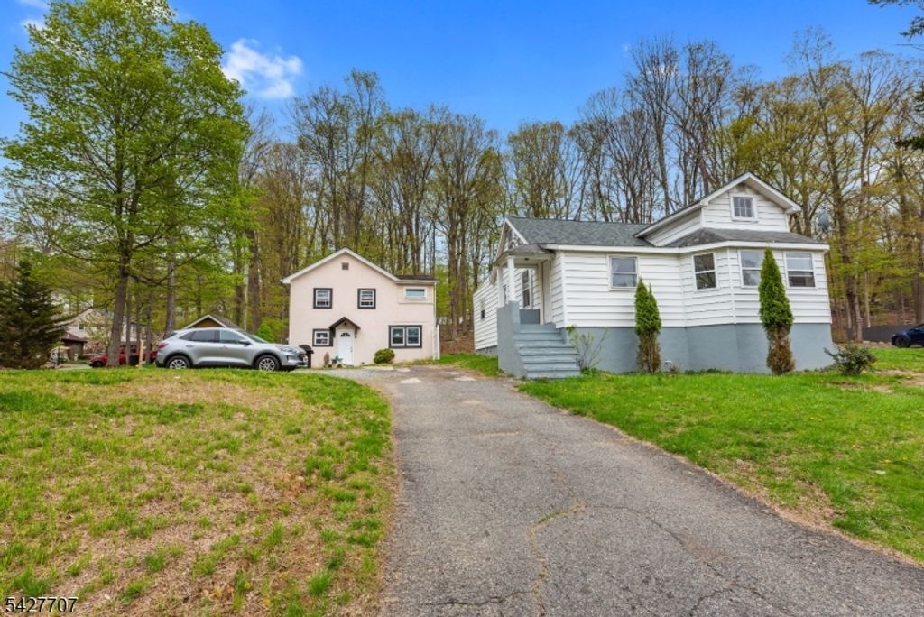 103 Prospect Point Rd, Jefferson Twp., NJ 07849