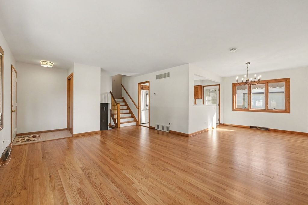 117 N Mayfair Place, Chicago Heights, IL 60411 — photo 3