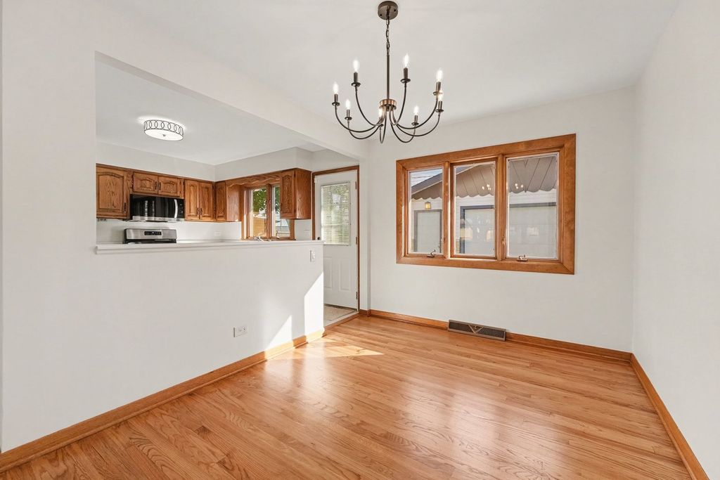 117 N Mayfair Place, Chicago Heights, IL 60411 — photo 5