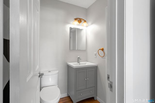 107 Country Club Court 107, Rocky Hill, CT 06067