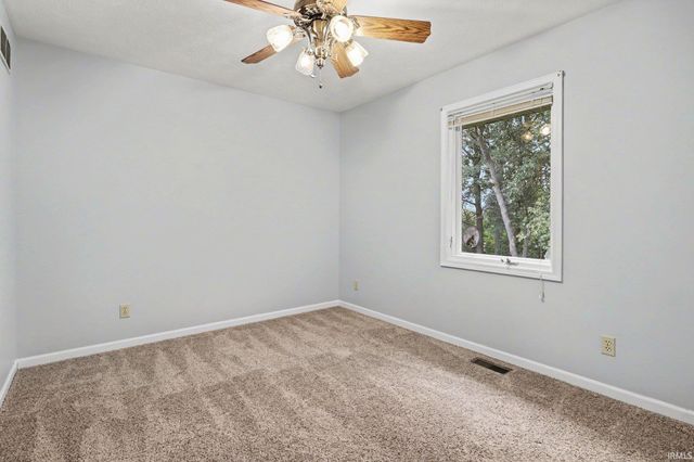 52742 Red Fox Trail, South Bend, IN 46628