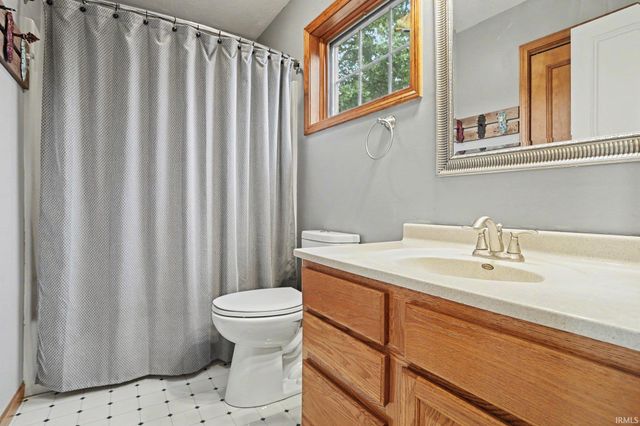 52742 Red Fox Trail, South Bend, IN 46628