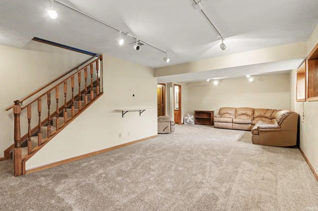 52742 Red Fox Trail, South Bend, IN 46628