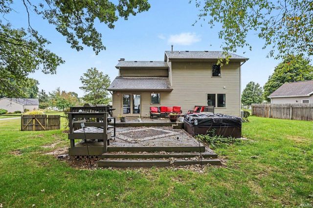 52742 Red Fox Trail, South Bend, IN 46628