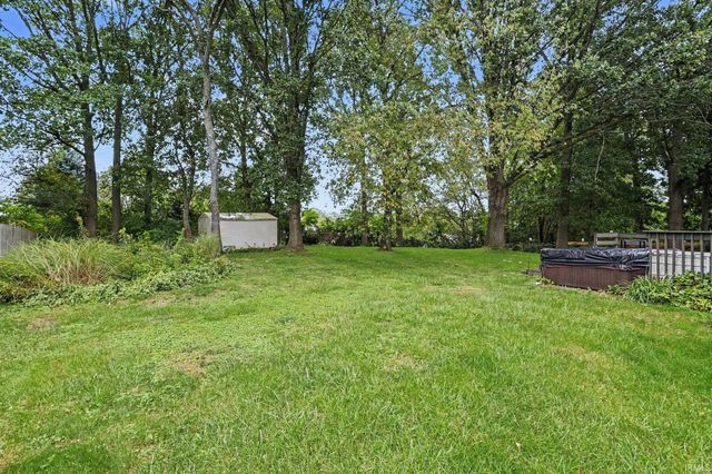 52742 Red Fox Trail, South Bend, IN 46628