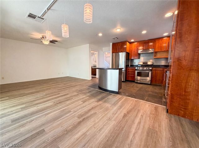 2801 Autumn Haze Lane, Las Vegas, NV 89117